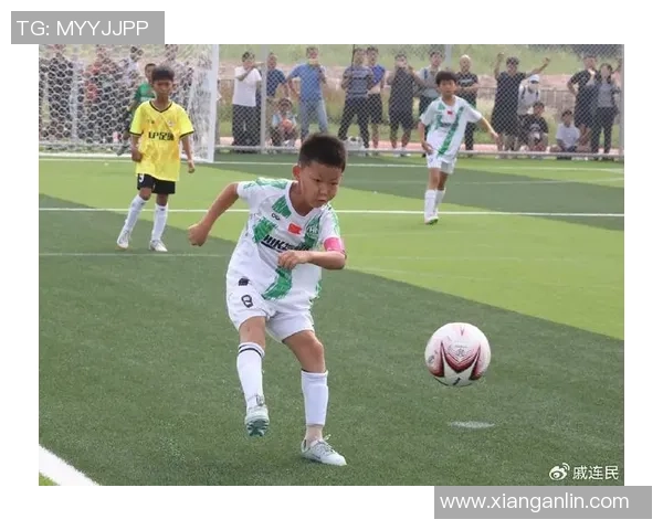 21岁足球新星横空出世引爆绿茵赛场掀起青春风暴 21岁足球新星横空出世引爆绿茵赛场掀起青春风暴